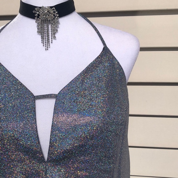 Express Halter in Silver - Picture 5 of 17